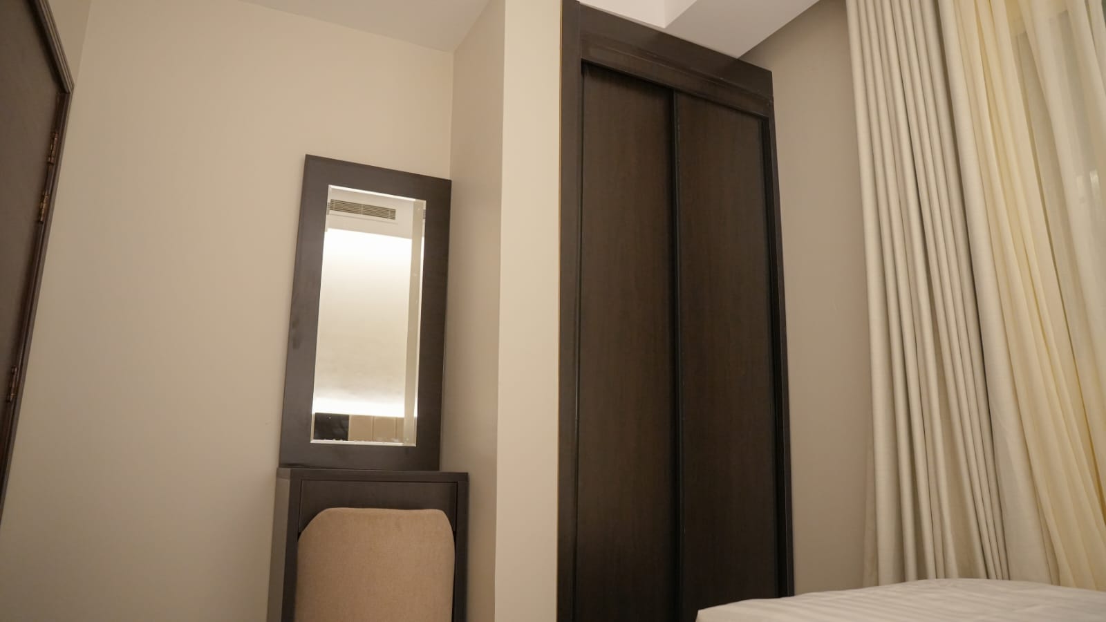 307-شقه فاخره بموقع مميز ودخول ذاتي