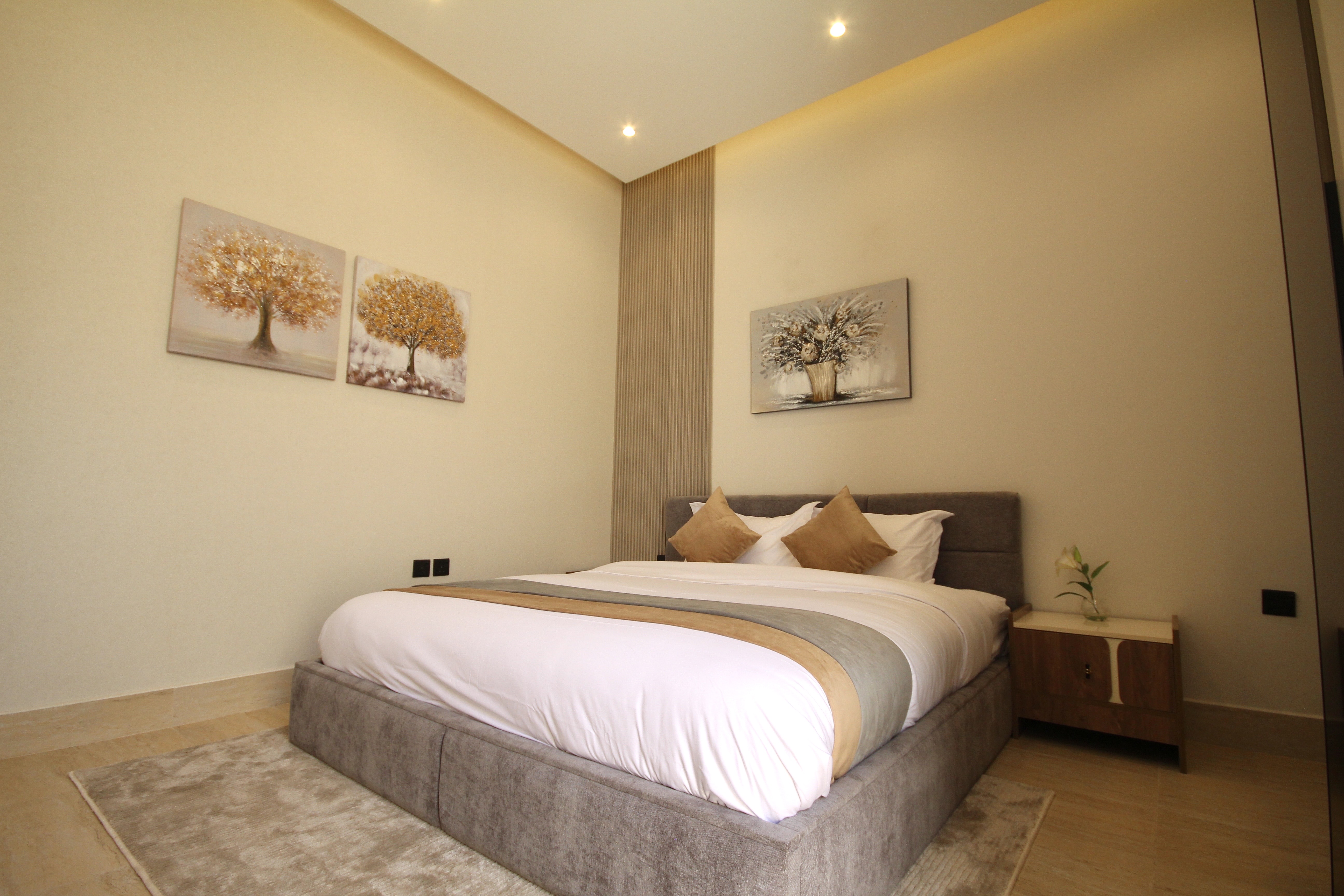 Stylish 1BR with Private Entrance Fiber WiFi