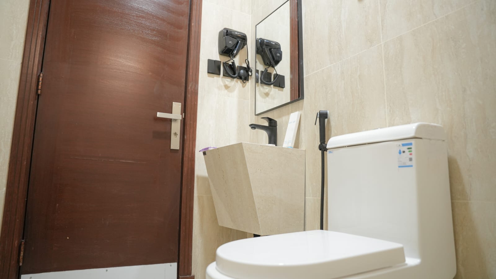 307-شقه فاخره بموقع مميز ودخول ذاتي