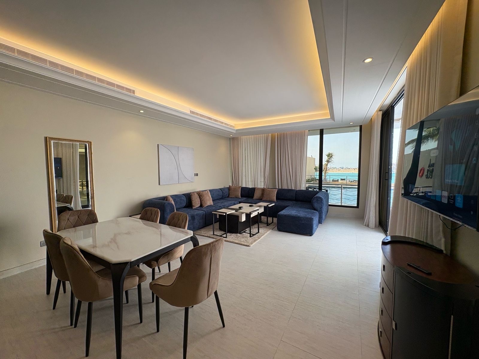 فيلا لونا بيتش على شاطئ البرادايس