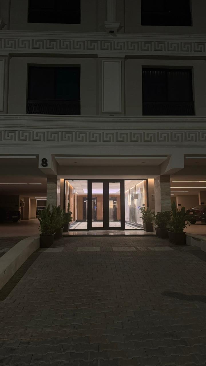 شقه ثلاث غرف وصاله فاخره
