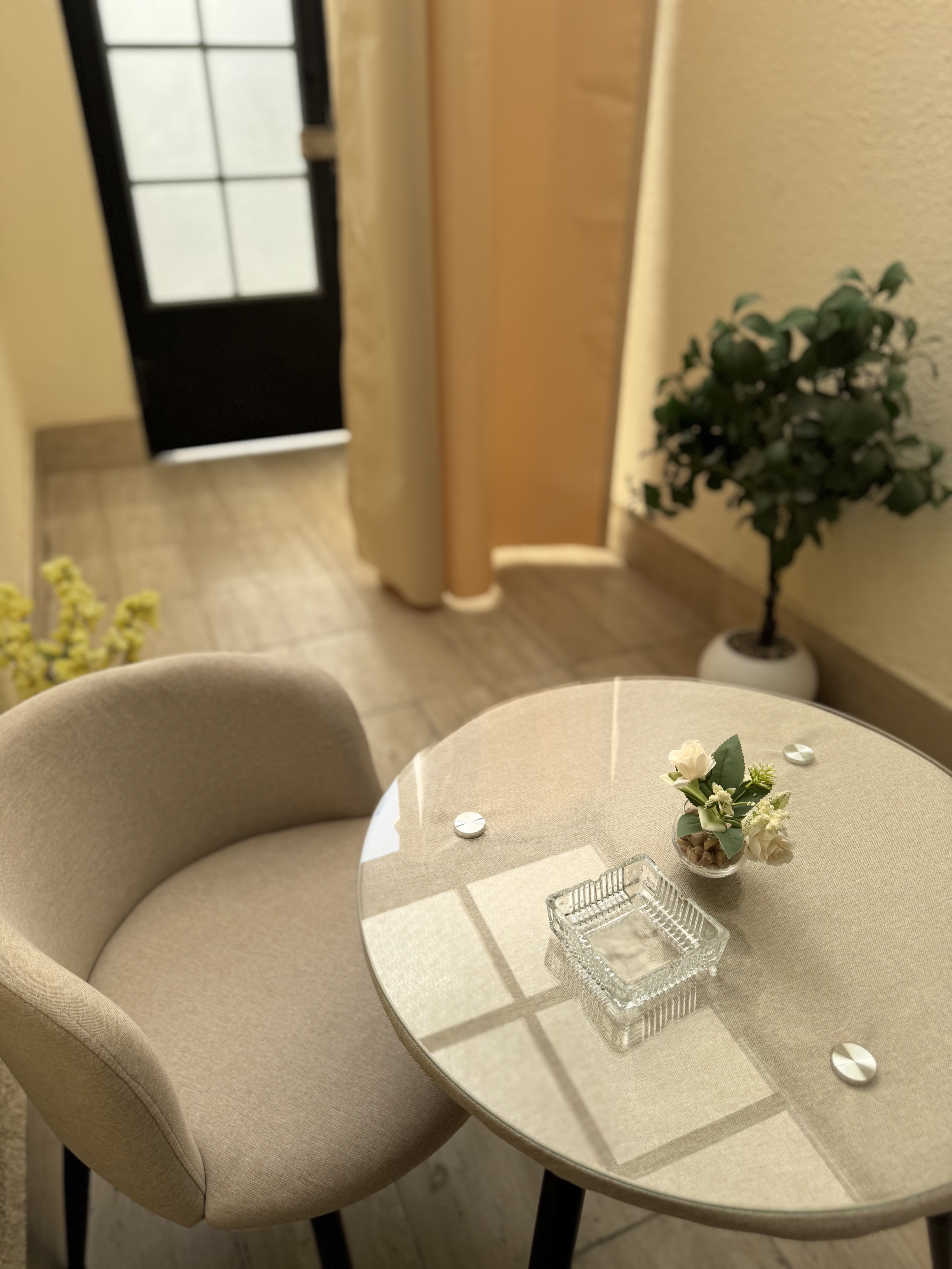 Stylish 1BR with Private Entrance Fiber WiFi