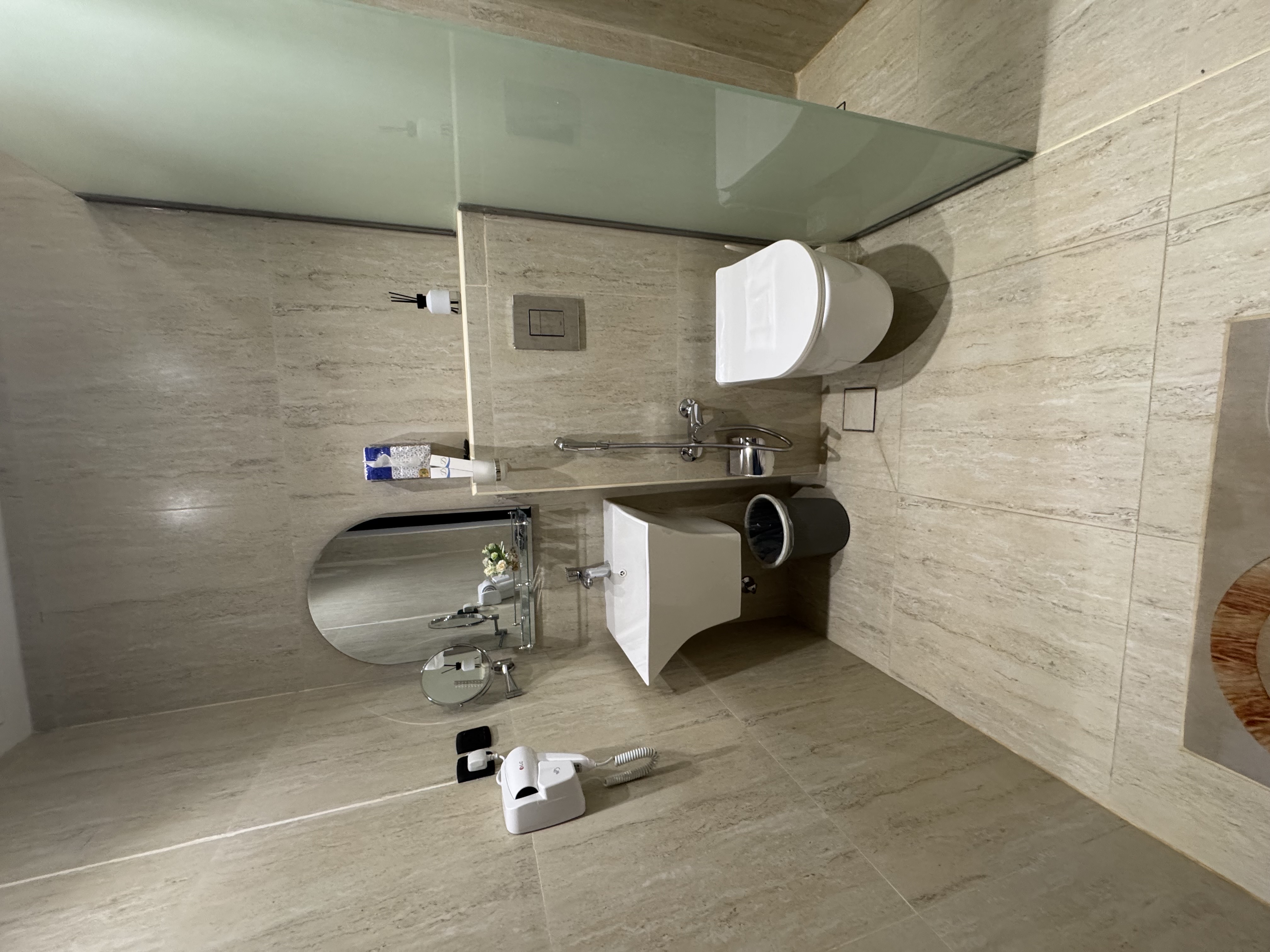 Stylish 1BR with Private Entrance Fiber WiFi