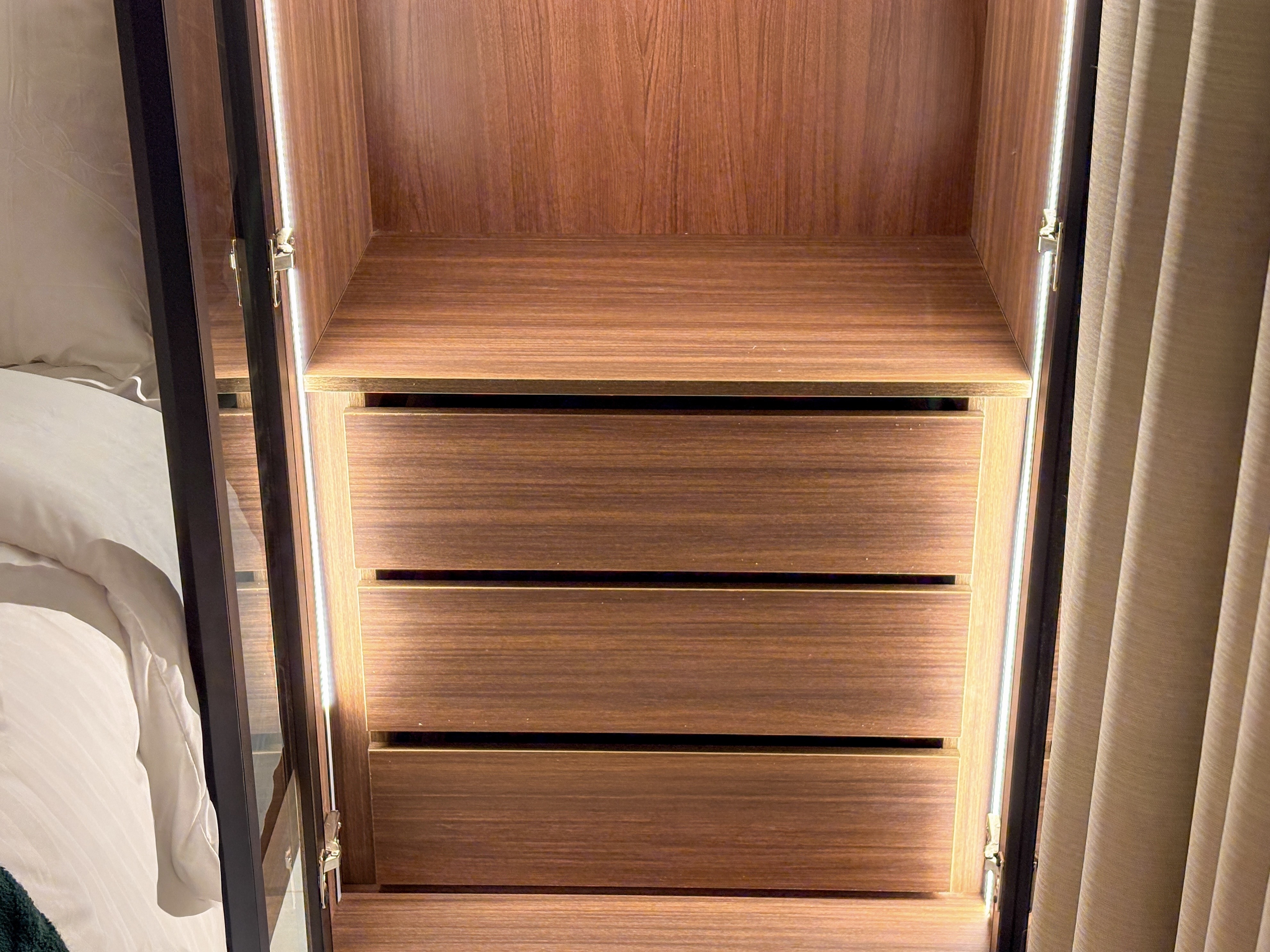 شقه اقامه طويله | غساله | مطبخ كامل | السليمانيه